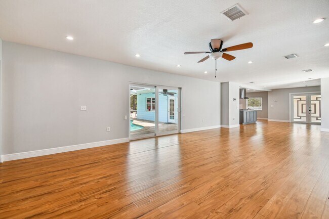 Foto del edificio - 1302 Brandonwood Dr