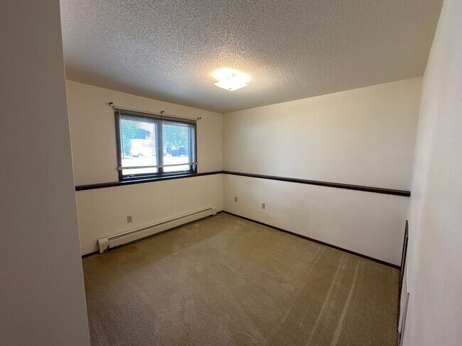 Building Photo - 1319 32nd Ave SW