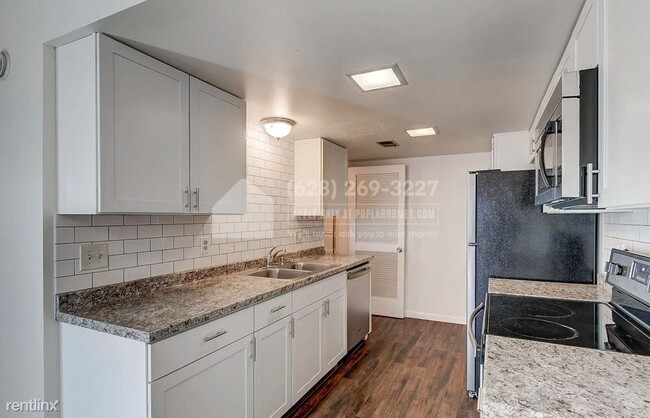 Foto del edificio - 2 br, 1.5 bath Townhome - 14522 East 13th ...