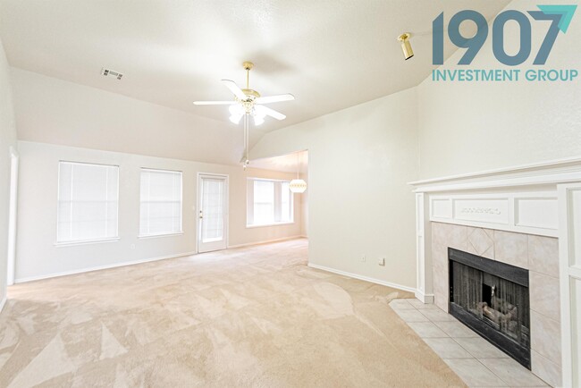 Building Photo - 805 Sequoyah Trail