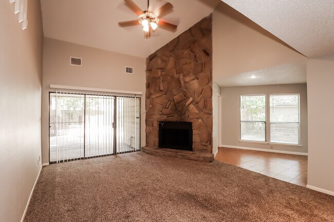 Building Photo - 334 Cypresswood Dr