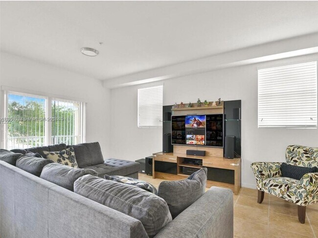Foto del edificio - 8800 NW 107 Ct