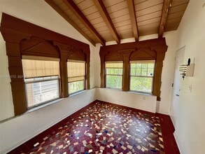 Building Photo - 1528 Drexel Ave