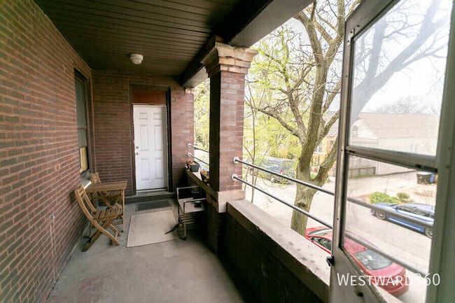 Building Photo - 2753 N Whipple St