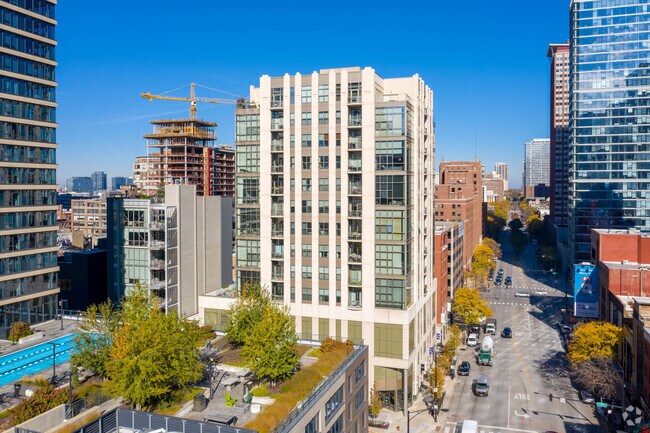 Building Photo - The Superior at LaSalle
