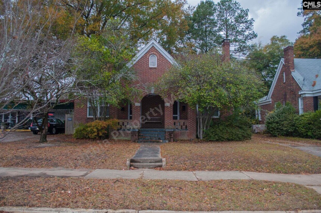 Primary Photo - 335 S Woodrow St