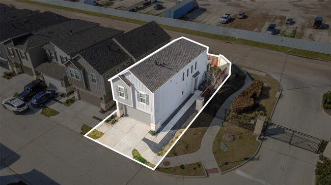 Building Photo - 14810 Slow River Ave