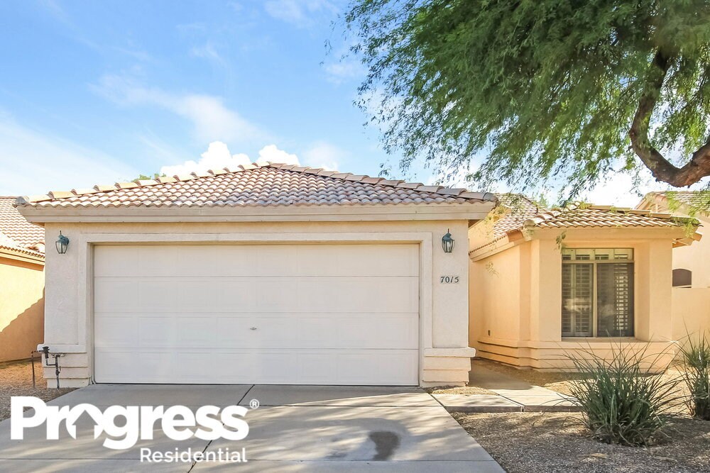 Foto principal - 7015 W Louise Dr