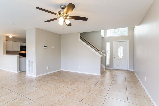Foto del edificio - 4615 Daisy Meadow Dr