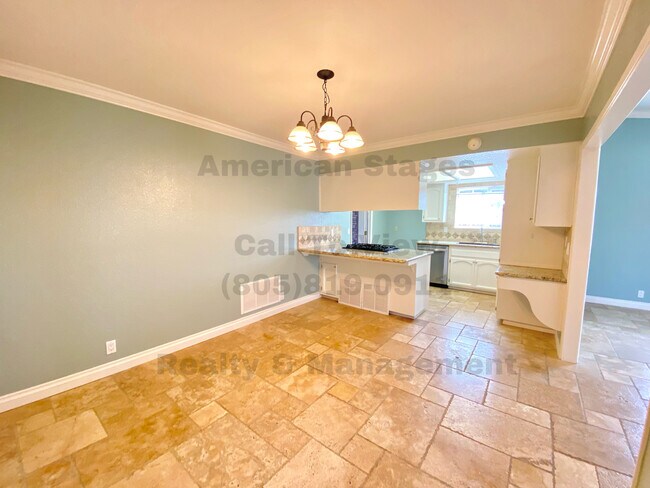 Foto del edificio - 3955 Crestmont Dr