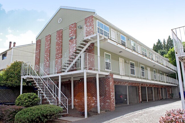 Building Photo - 3805-3805 SE Cesar Estrada Chavez Blvd