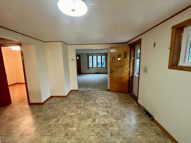 Building Photo - 3 Bed 1 Bath Single Family Home in Wausau