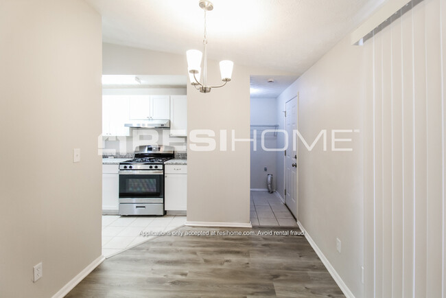 Foto del edificio - 5320 Olde St