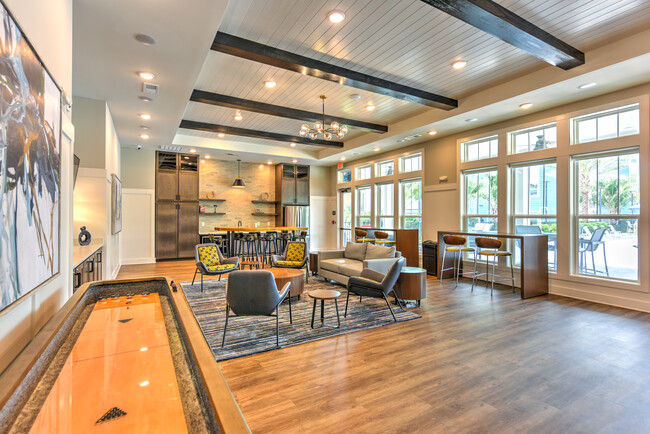 Clubhouse - Fountainhead Apartments