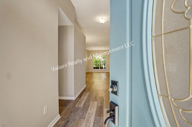 Building Photo - 12016 Shooting Star Ct