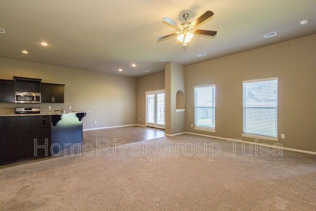 Foto del edificio - 4318 S 174th E Ave