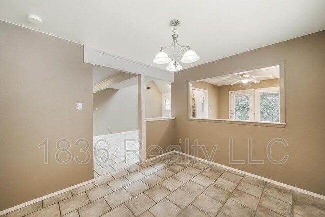 Building Photo - 6103 Gardenridge Hollow