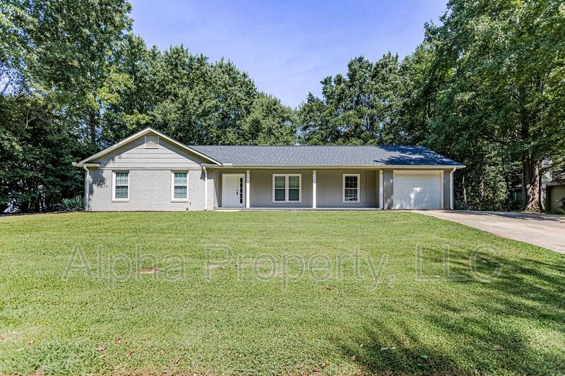 Primary Photo - 213 Hunters Trail