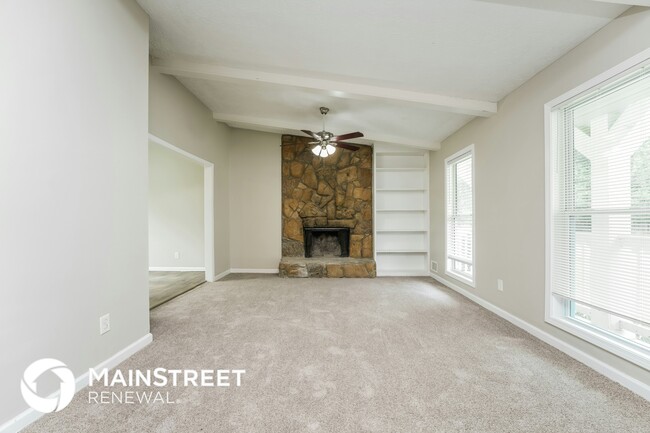 Building Photo - 512 Chanterelle Dr