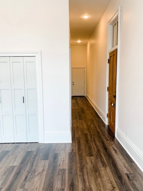 Bedroom/hallway - 215 Bush St
