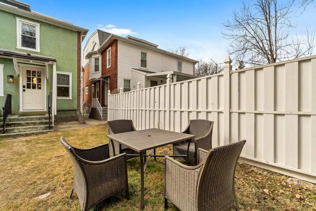 25 School Ln Unit 25.1340045, Ardmore, PA 19003 Room for Rent in