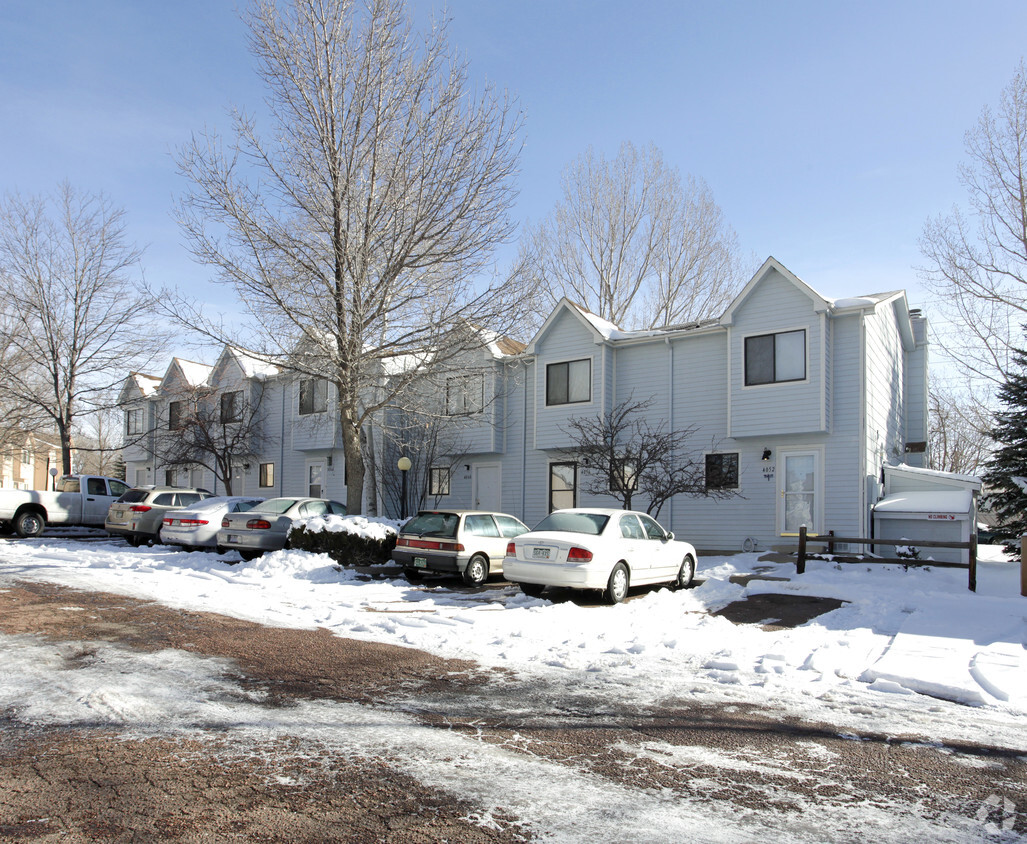 Building Photo - Elm View Estates