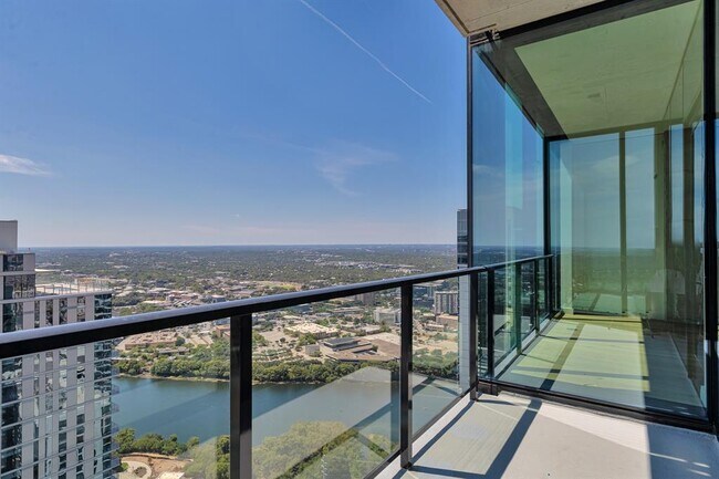 Foto del edificio - 610 Davis St