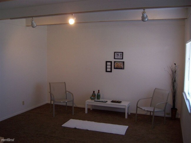 Foto del edificio - 4612 Sanger Ave