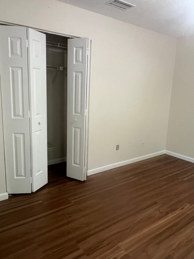 Foto del edificio - 705 Wagons Way