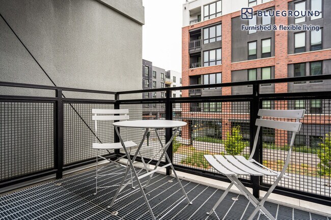 Foto del edificio - 4310 Hubbard St