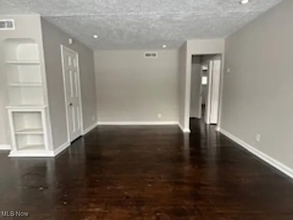 Building Photo - 2315 Greenvale Rd