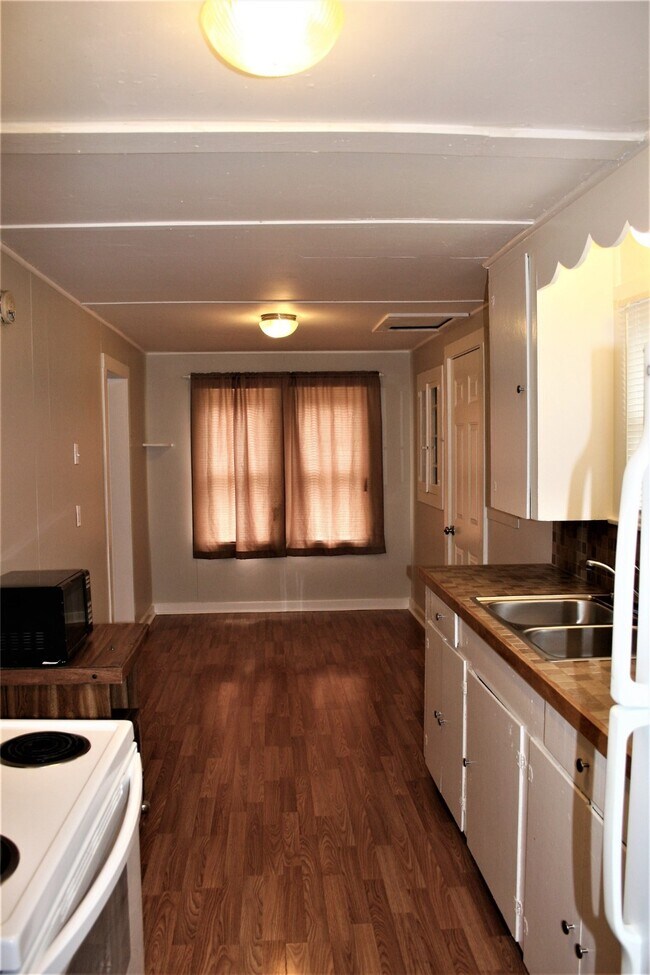 Foto del edificio - 6622 Church St