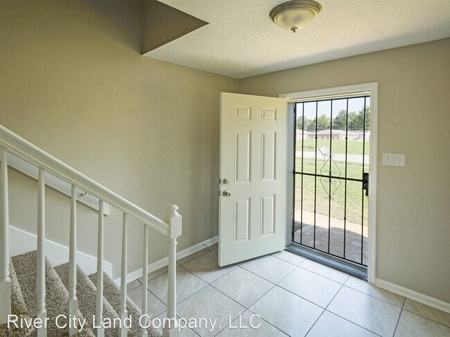 Building Photo - 3 br, 2.5 bath House - 1355 Royal Oaks Cove