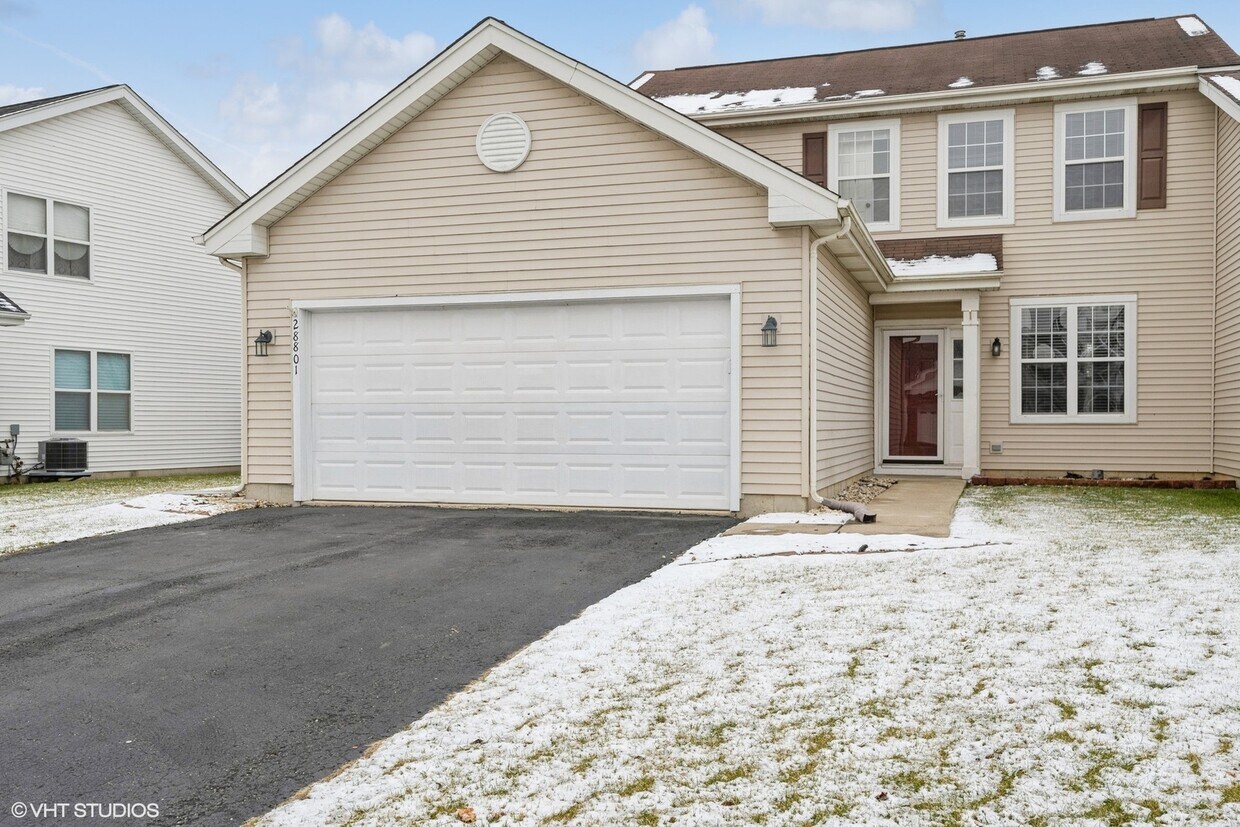 28801 Sawmill Ln, Lakemoor, IL 60051 Condo for Rent in Lakemoor, IL