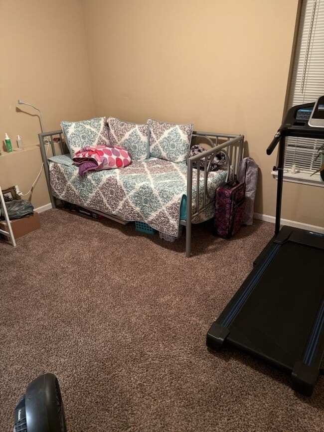 Building Photo - 184 Lyle Curtis Cir