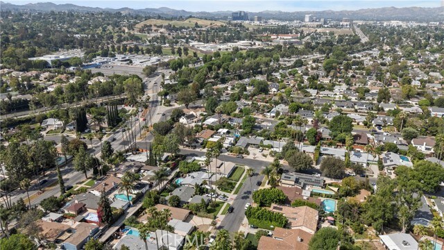 Foto del edificio - 19824 Gilmore St