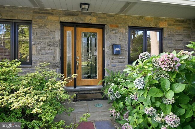 Foto del edificio - 840 Delmont Dr