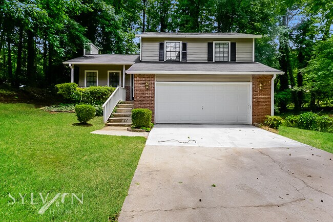 Building Photo - Lease today! No extra charge for contentme...