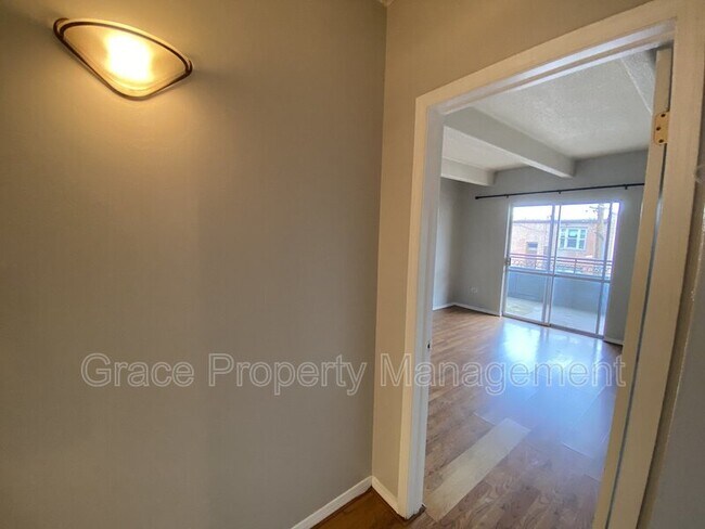 Foto del edificio - 1441 N Humboldt St