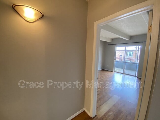 Building Photo - 1441 N Humboldt St