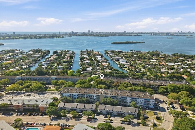 Building Photo - 1800 Sans Souci Blvd