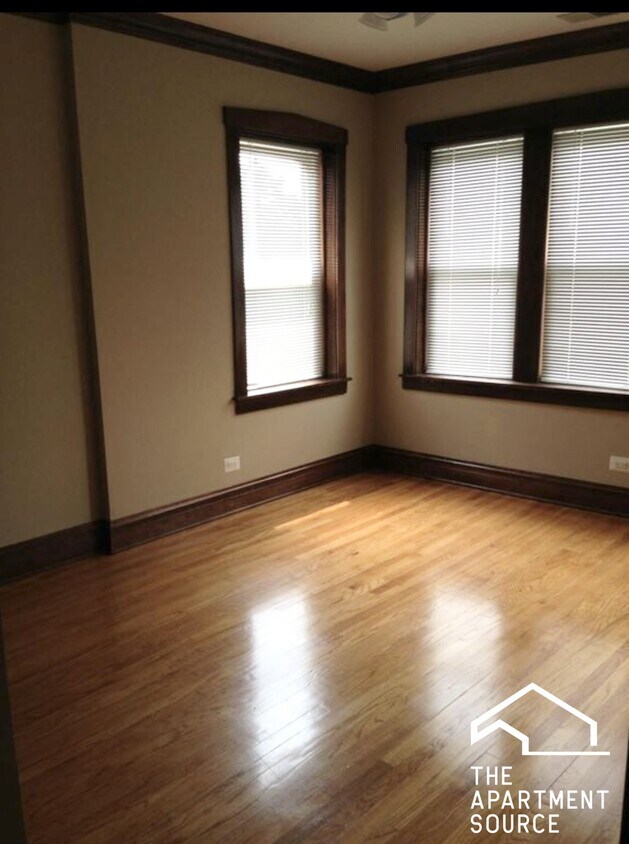 Foto del edificio - 3517 W Argyle St