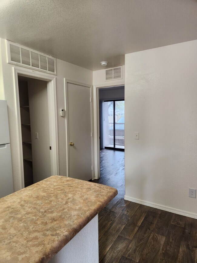 Sunrise Vista Apartments in Phoenix, AZ