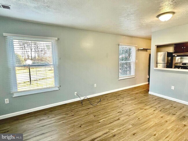 Foto del edificio - 3369 Chester Grove Rd