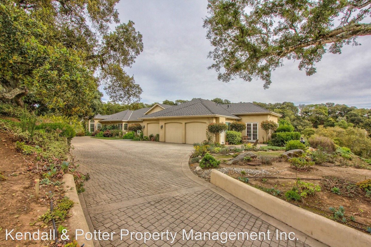 Primary Photo - 4 br, 3.5 bath House - 360 Dante Robles