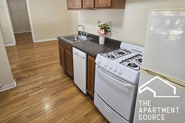 Photo - 917 West Waveland Avenue #1A Apartment
