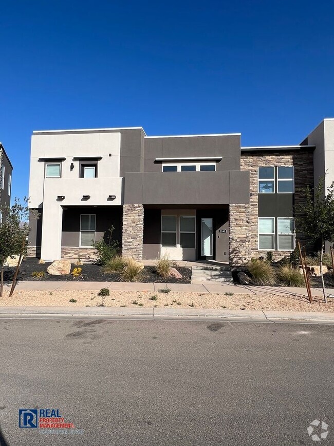 Building Photo - 5540 S Garnet Dr