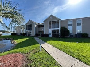 Building Photo - 2136 Clearwater Dr