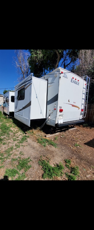 Building Photo - 433 Wall St