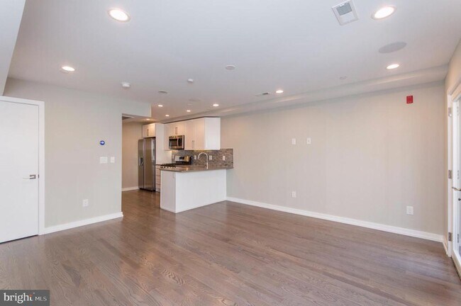 Foto del edificio - 1705 Bainbridge St